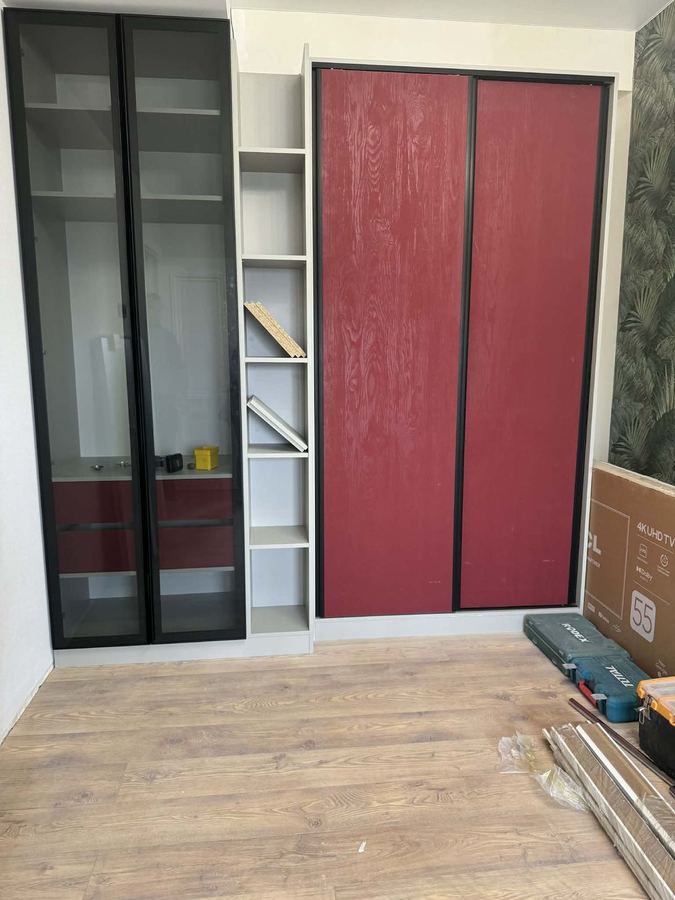 Custom closet - finish carpentry and millwork by Sani Building Corp